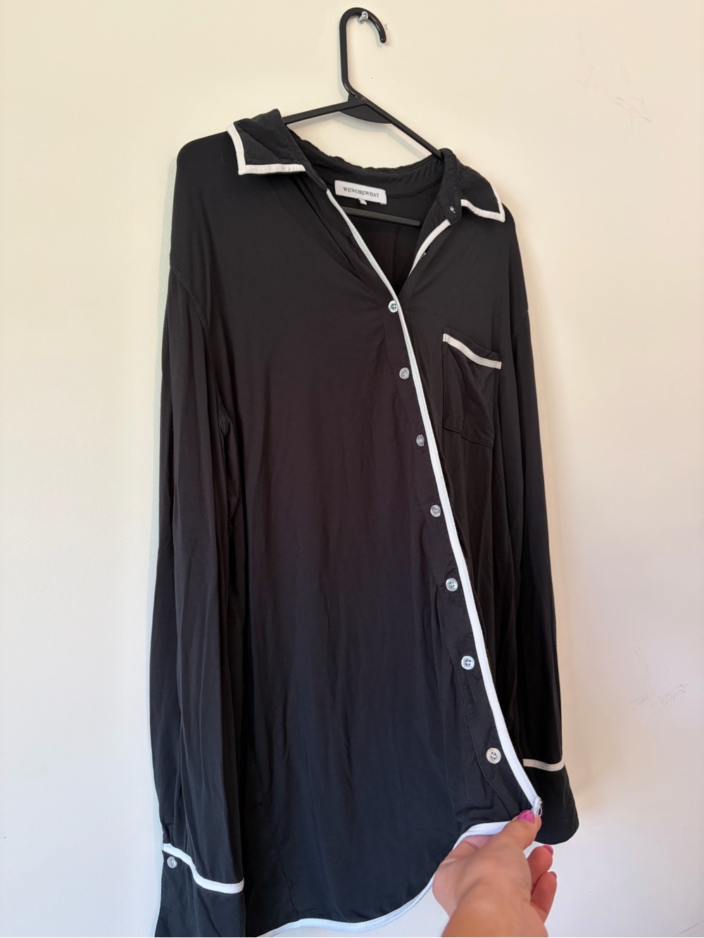 WeWoreWhat Black Pajama Set White Contrast Trim - Picture 6 of 11